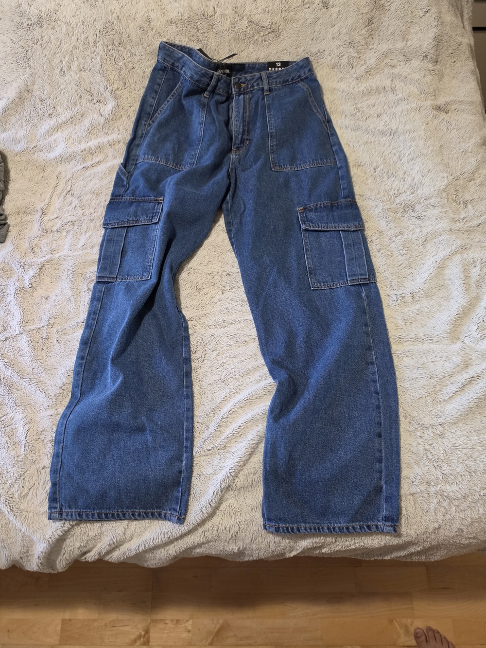 Fashion Nova Size 13 Blue Wide Leg Cargo Jeans Baggy Utility Y2K Denim
